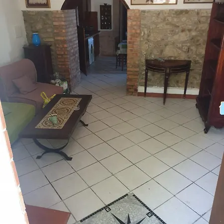 Domus Da Irma Pollica